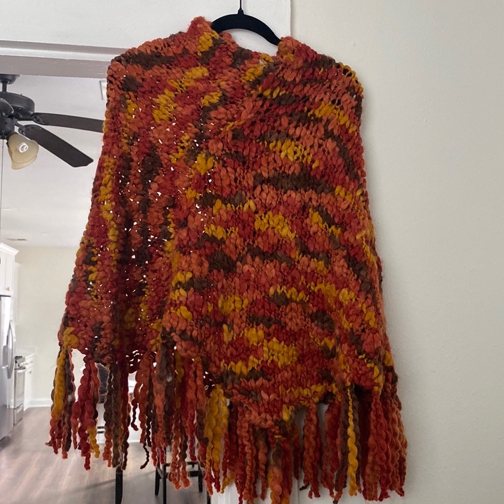 Micro chunky knit poncho